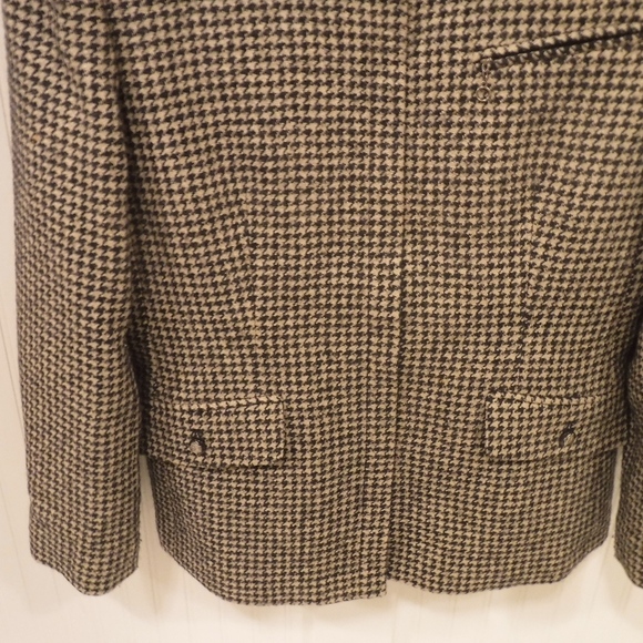Woman's Wool Blazer - Picture 2 of 5